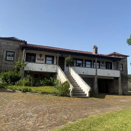 Casa Do Sabugueiro Em Estoraos Holiday home *